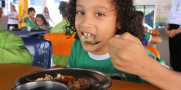 Merenda escolar em Teresina virá de cooperativas