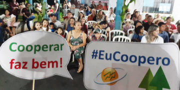 Projeto em Goiás incentiva crianças de escola municipal a criarem cooperativas