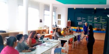 Espaço Cultural Sicoob recebe mulheres empreendedoras em Mendes
