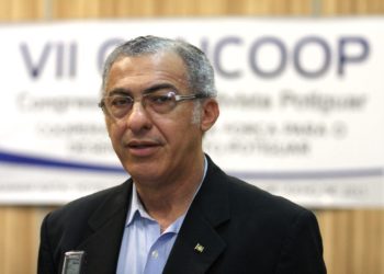 Dê uma chance ao cooperativismo, que poderemos mudar os cenários econômico e social, principalmente em tempos de crise