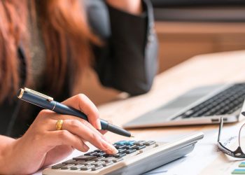 Brasileiros de olho nas finanças