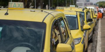 Uber compra autocab
