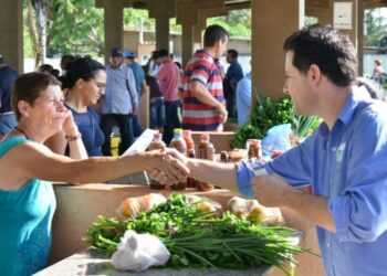 Ajuda a agricultores familiares e feirantes é aprovada na Câmara