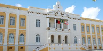 TJPB suspende lei que cessa cobrança de consignados