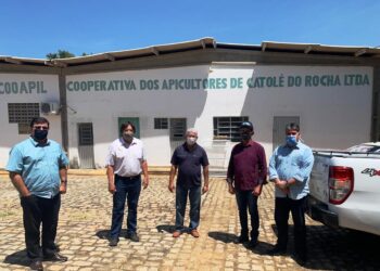 Dirigentes paraibanos visitam cooperativas no Sertão