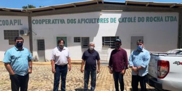 Dirigentes paraibanos visitam cooperativas no Sertão