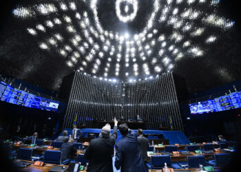 Congresso derruba veto da desoneração