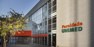 Faculdade Unimed oferta bolsas integrais para cursos