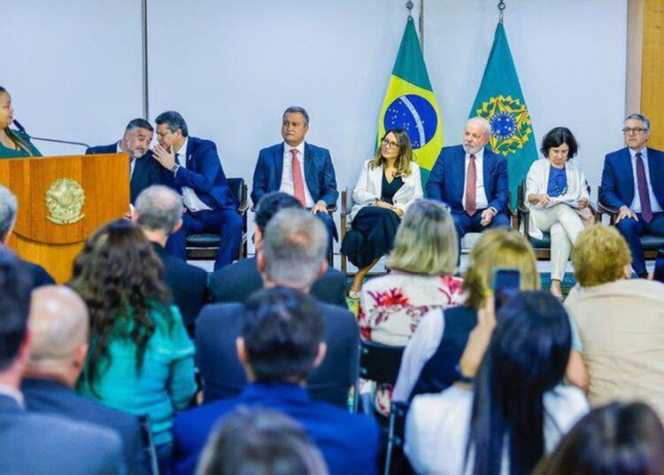 Lei_do_piso_da_enfermagem