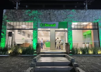Sicredi inaugura agência em Penedo (RJ) com foco e atendimento consultivo