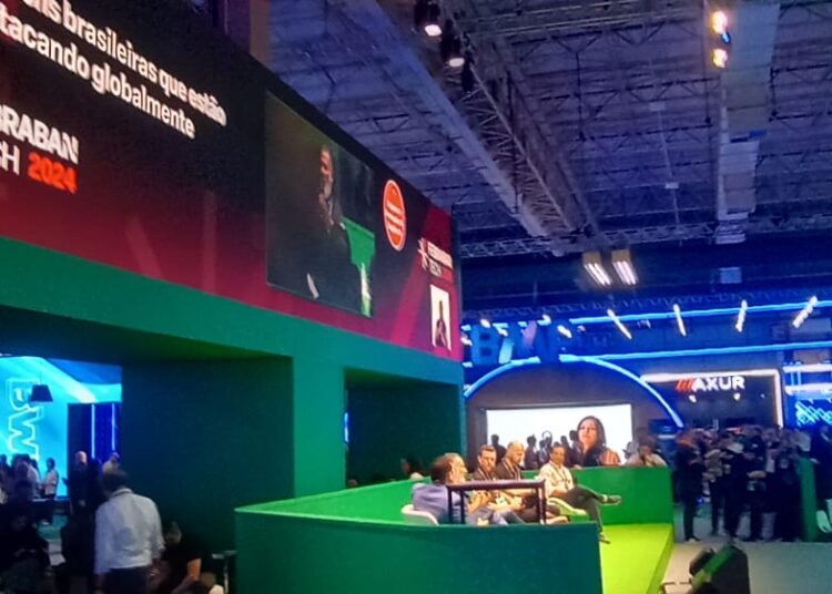 Sicoob Empresas marca presença na Febraban Tech 2024