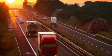 Alta do diesel reforça papel do cooperativismo de crédito no transporte de cargas